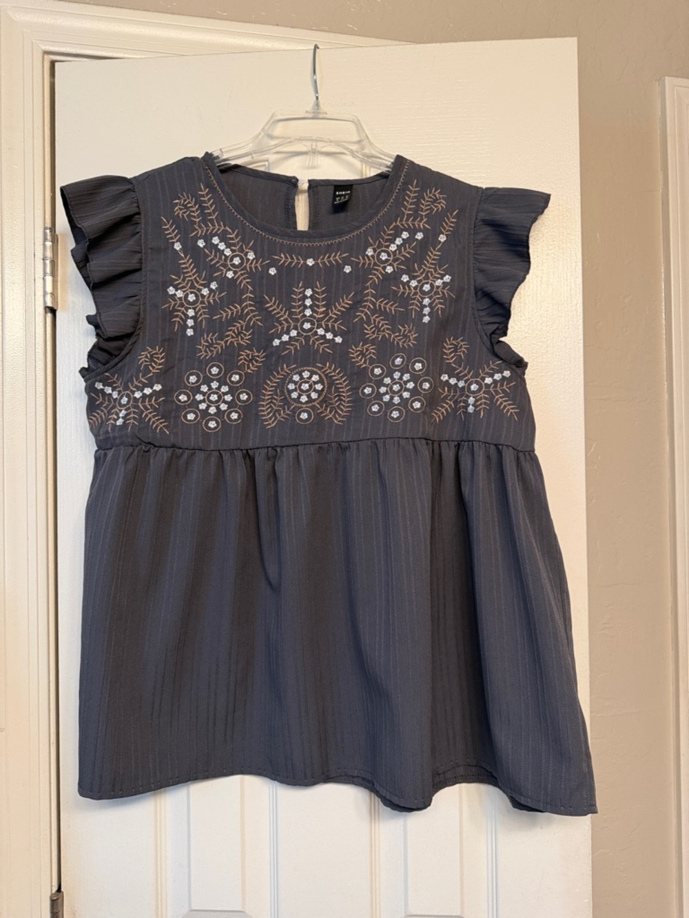 SHEIN Slate Textured Sleeveless Top with Cream Embroidery